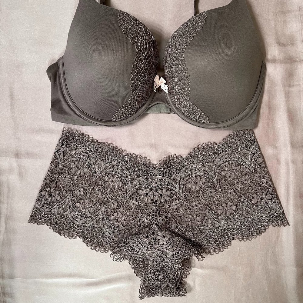 NWOT VS BBV Taupe Crochet Lace Perfect Shape Bra & M Shortie Panty Set